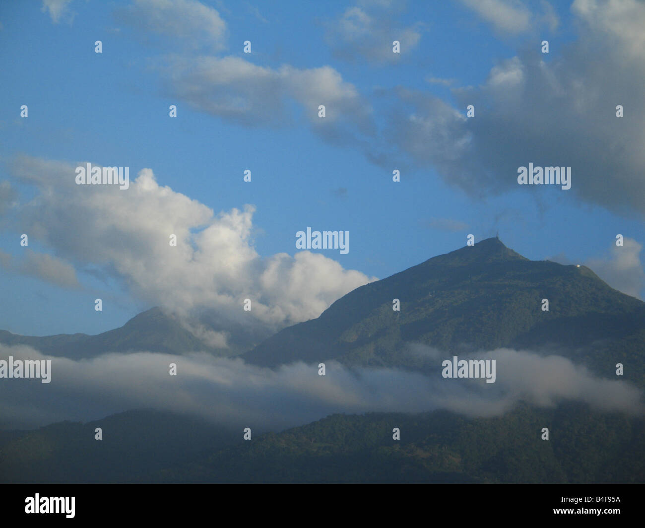 Cerro El Avila comme vu de la Guaira, Venezuela. Parque Nacional El Cerro Avila Banque D'Images