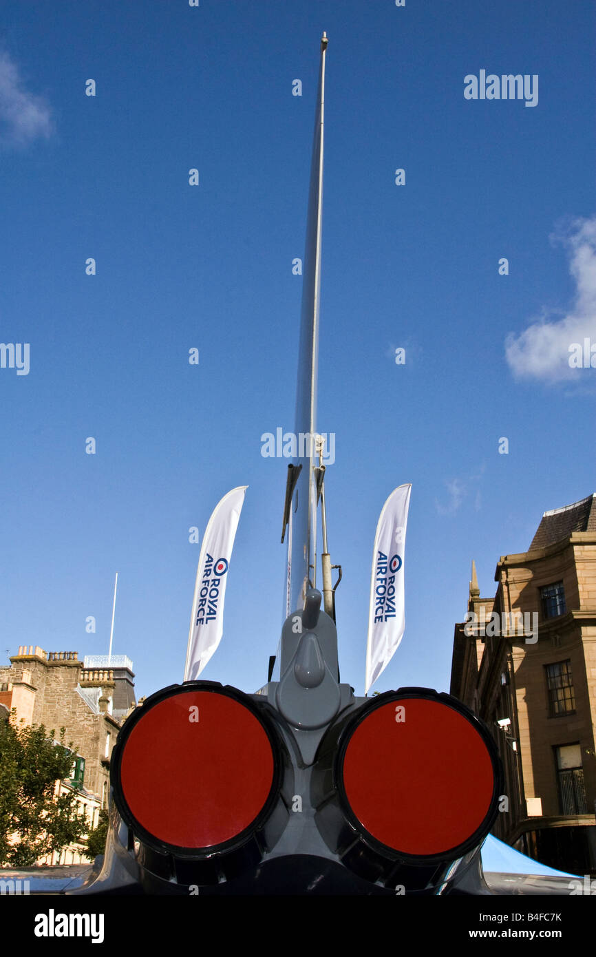 Vue arrière de la Royal Air Force le dernier chasseur à haute Le typhon exposées dans la ville de Dundee, Royaume-Uni. Banque D'Images