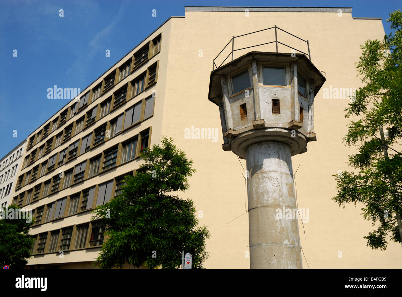 Tour d'observation sur la rue Erna-Berger Strasse, Berlin, Allemagne Banque D'Images
