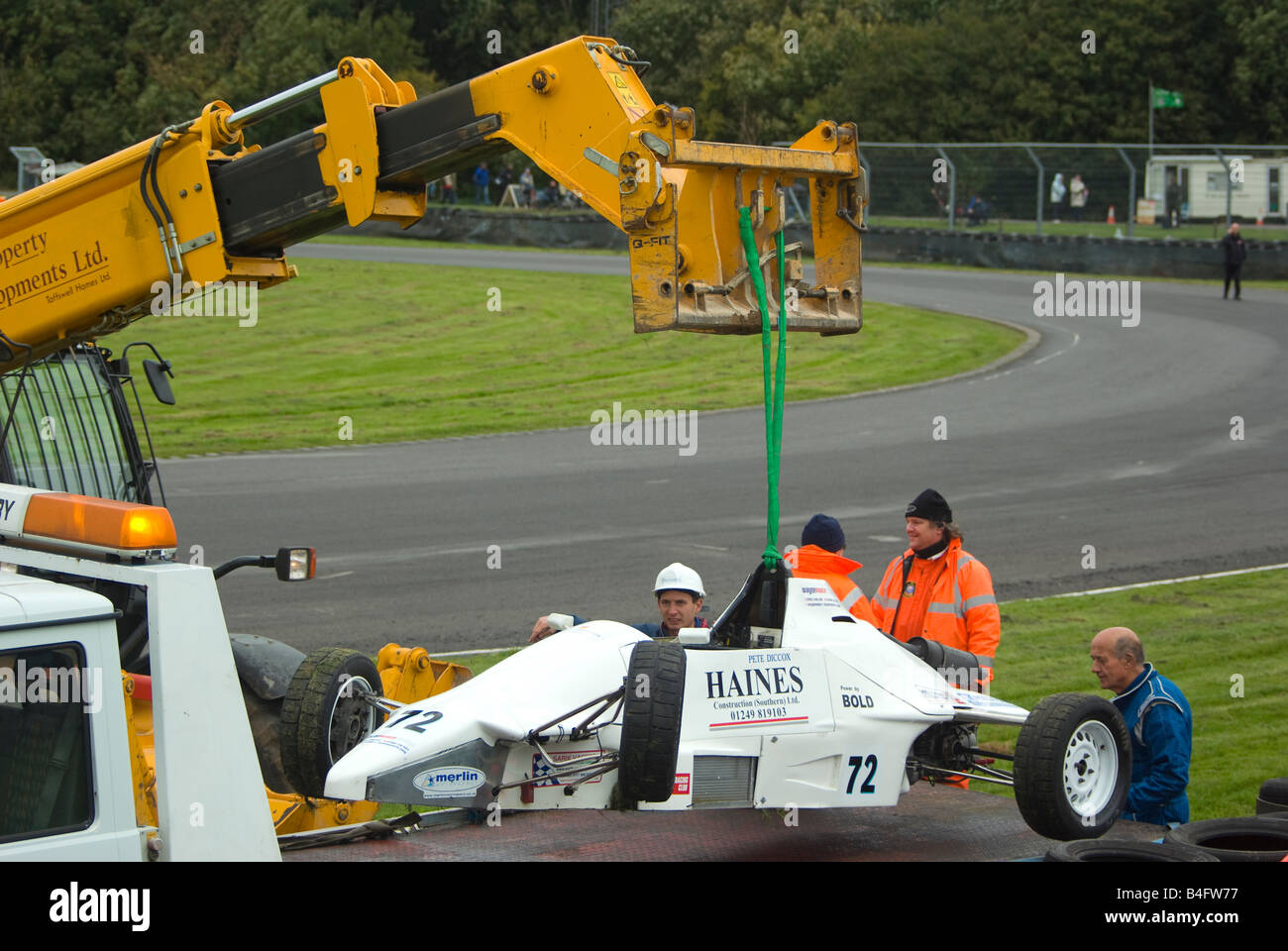 Castle Combe crash recovery Banque D'Images