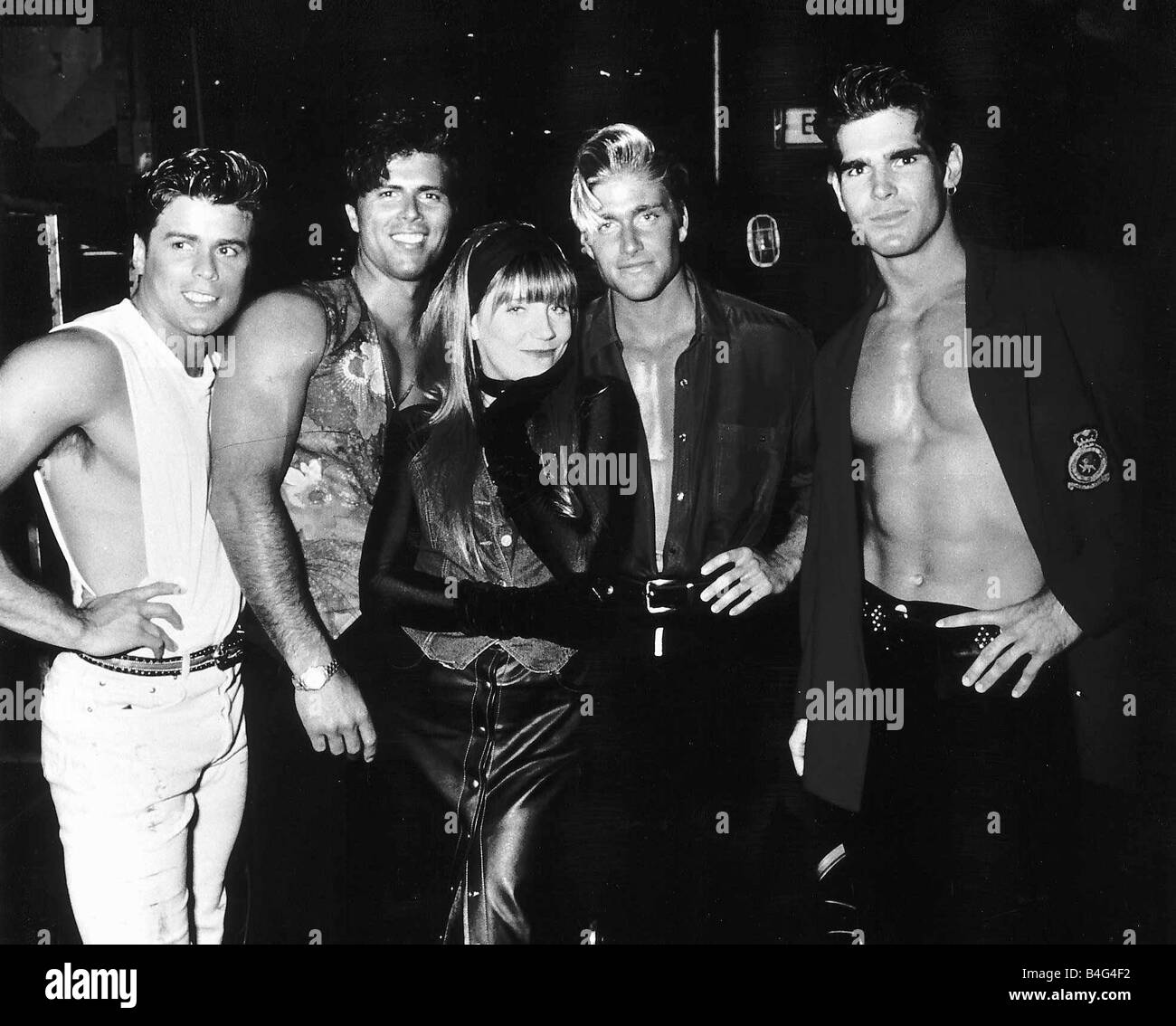 L'actrice Michelle Collins avec les Chippendales Banque D'Images