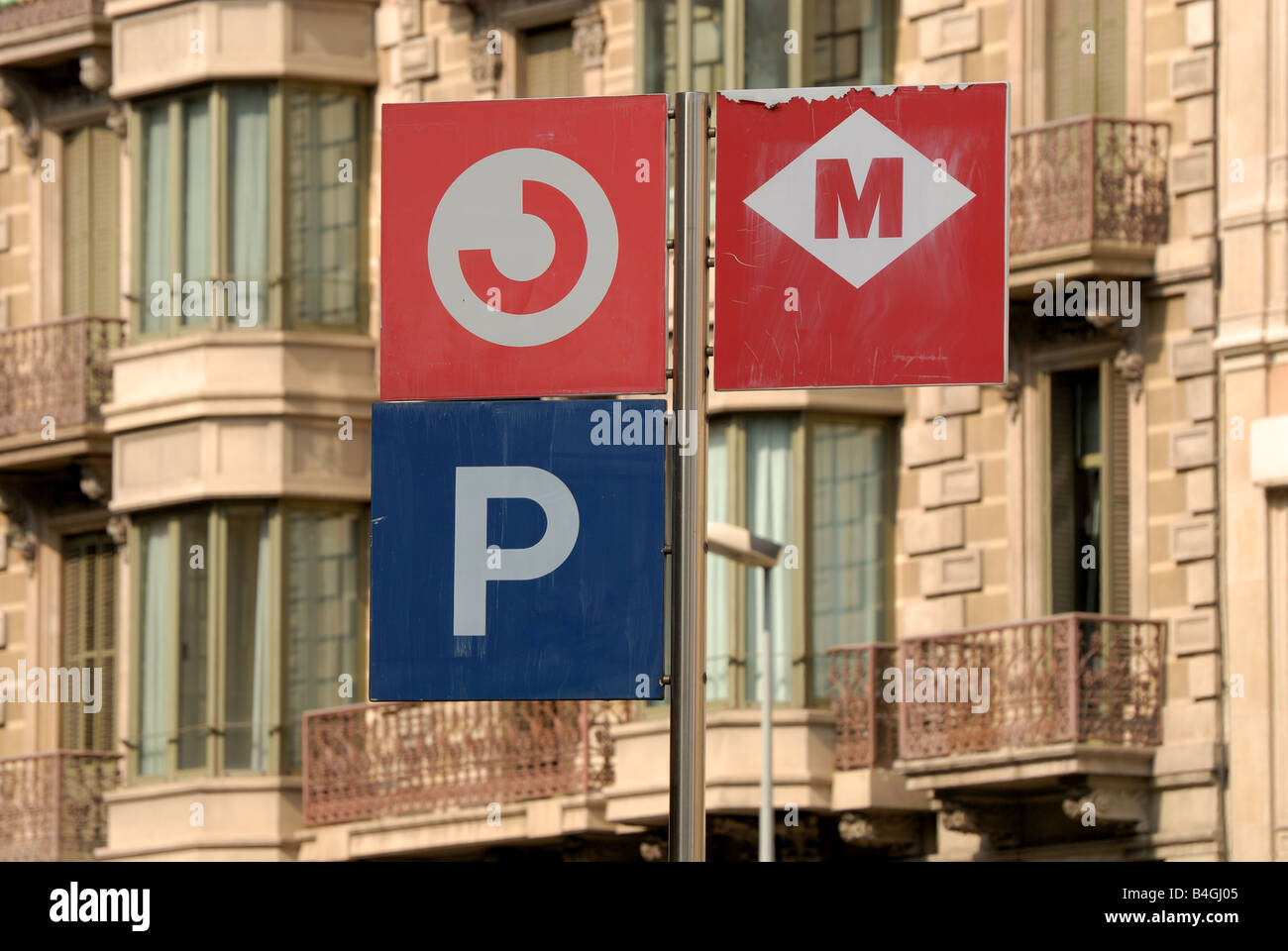 La station de métro signer à Barcelone, Espagne Banque D'Images