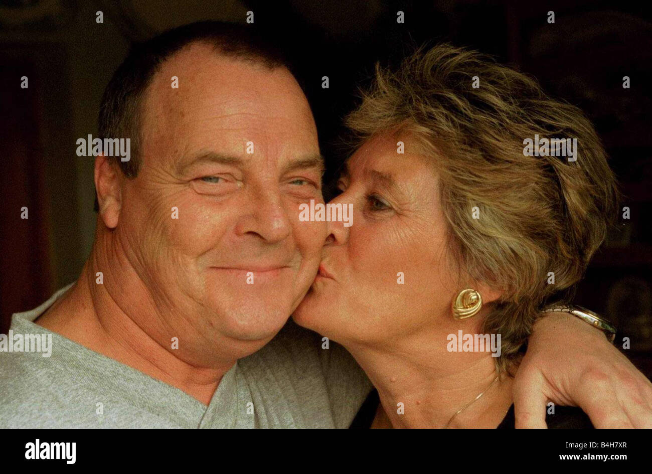 Brian Hill, acteur qui a joué Terry le chef à l'émission de télévision Fawlty Towers avec avec Marlene Banque D'Images
