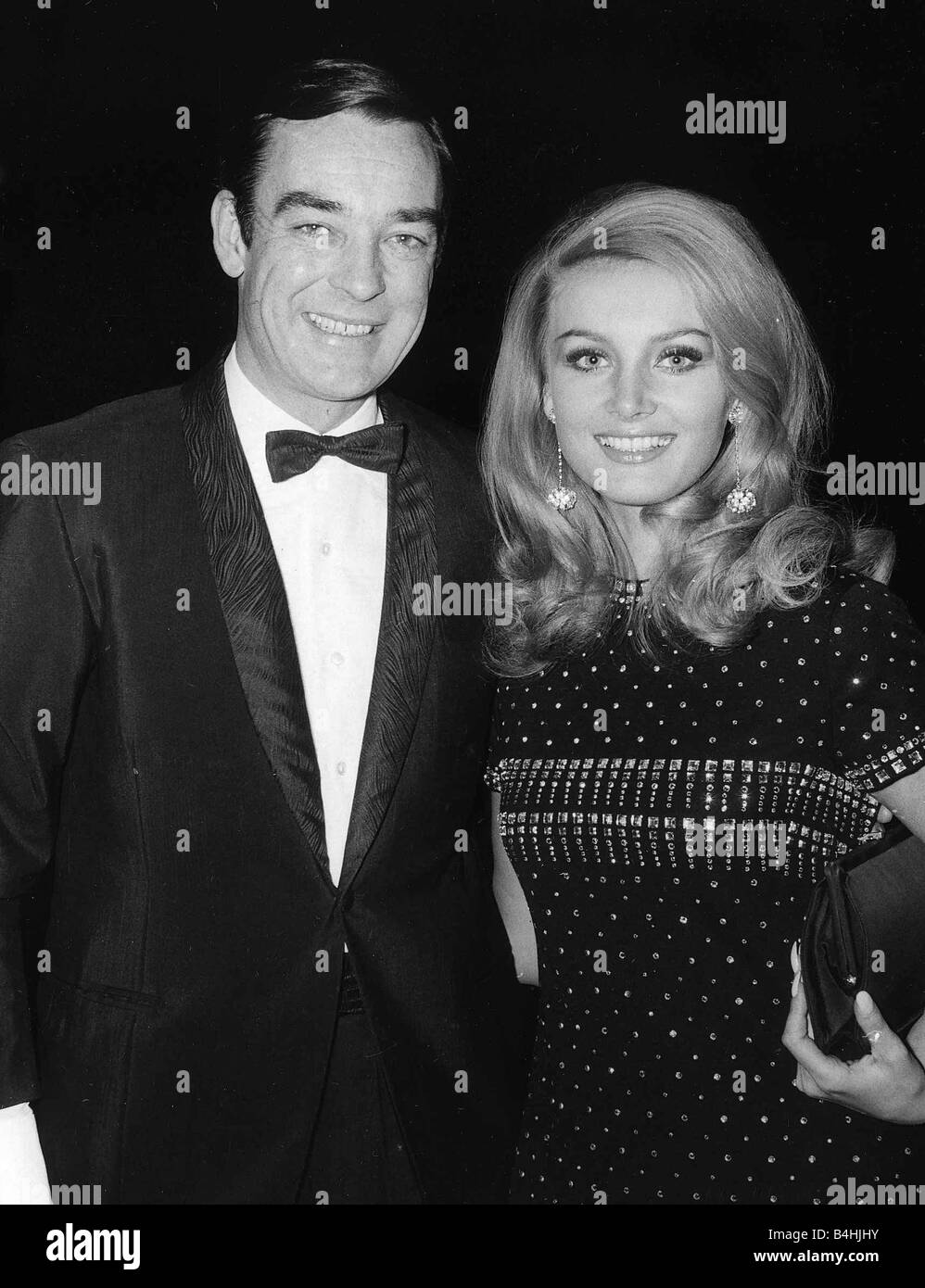 L'actrice Barbara Bouchet avec Richard Johnson en 1967 Banque D'Images