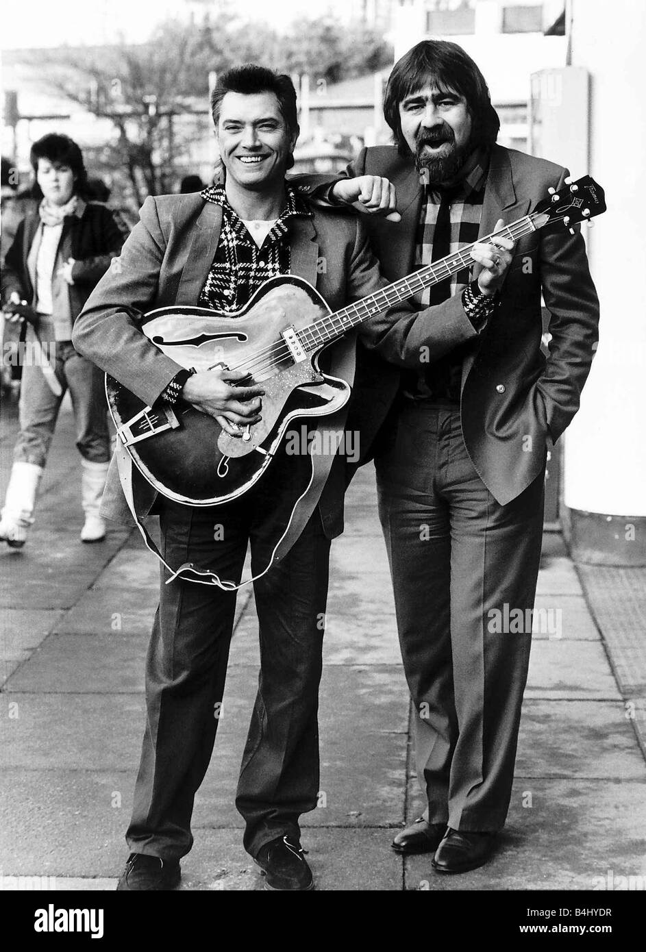 Martin Shaw acteur jouant une partie de Elvis Presley dans Alan Bleasdales Auteur comédie musicale Are You Lonesome Tonight Janvier 1985 Banque D'Images