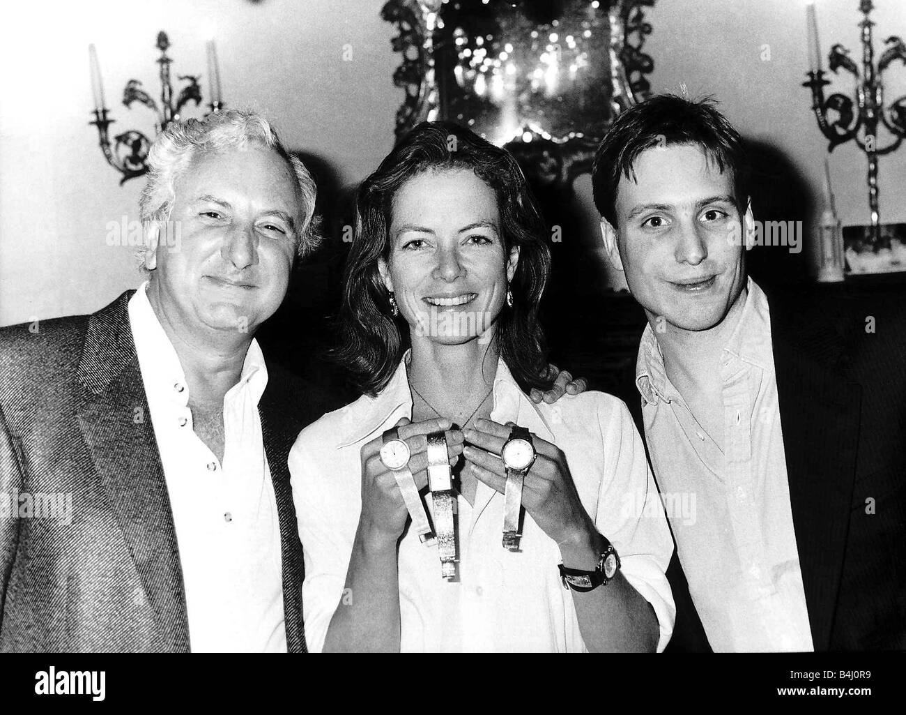 Jenny Seagrove actrice aux copain Michael Winner et son assistant Geoffrey Sebag Montefiore retrived montres volées d'un Banque D'Images