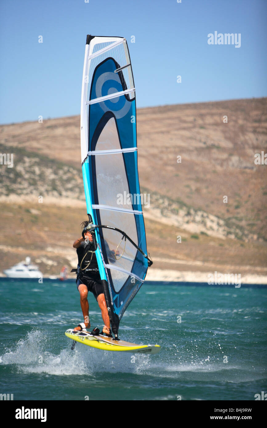 En surfant à Alacati, Cesme, Izmir, Turquie zone, surf Banque D'Images