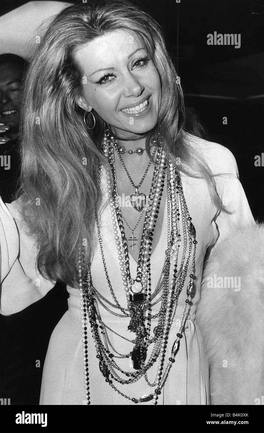 Ingrid pitt actress Banque de photographies et d’images à haute ...