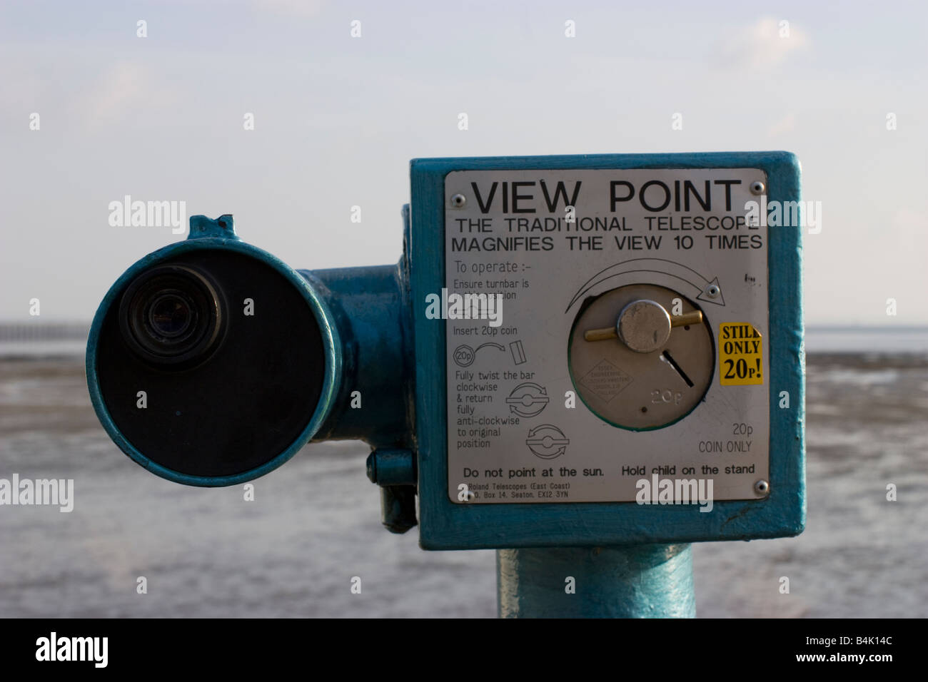 Télescope de bord de mer à pièces télescope point de vue télescope Southend on Sea, Essex, Royaume-Uni Banque D'Images