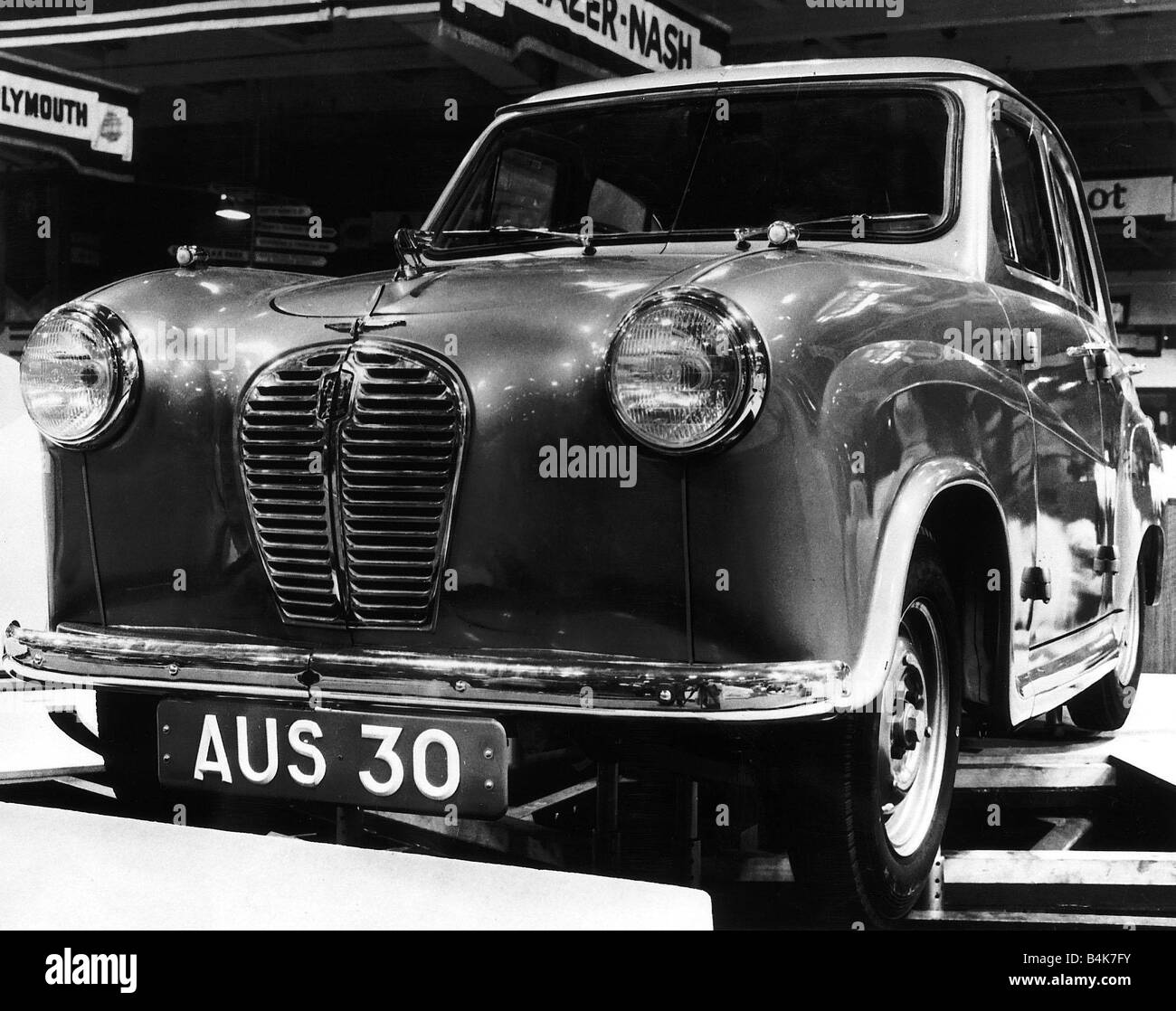 Voitures à moteur Austin A30 sur le stand d'exposition de voiture msi dbase Banque D'Images
