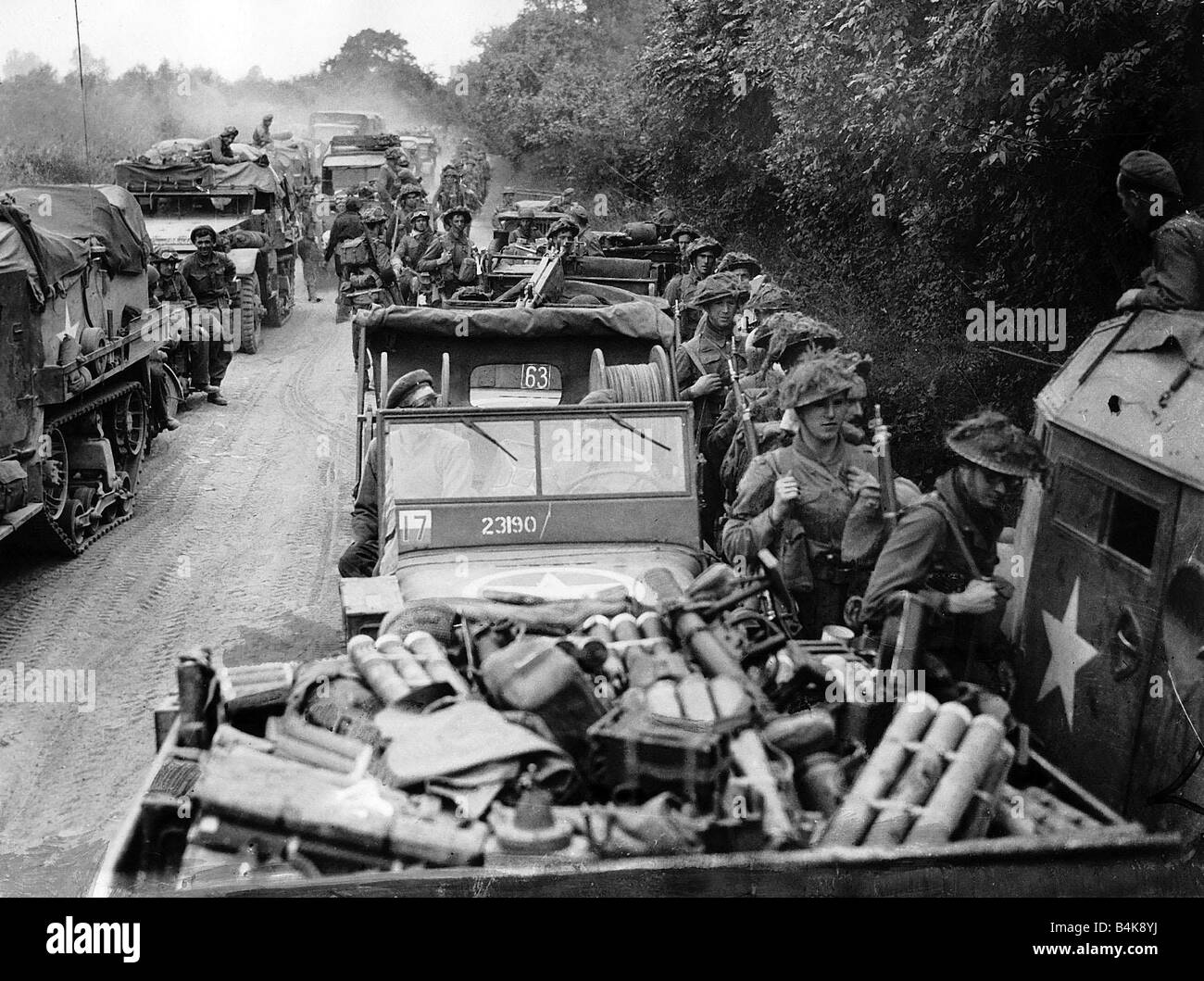 WW2 soldats britanniques arrivent en Normandie 1944 Banque D'Images