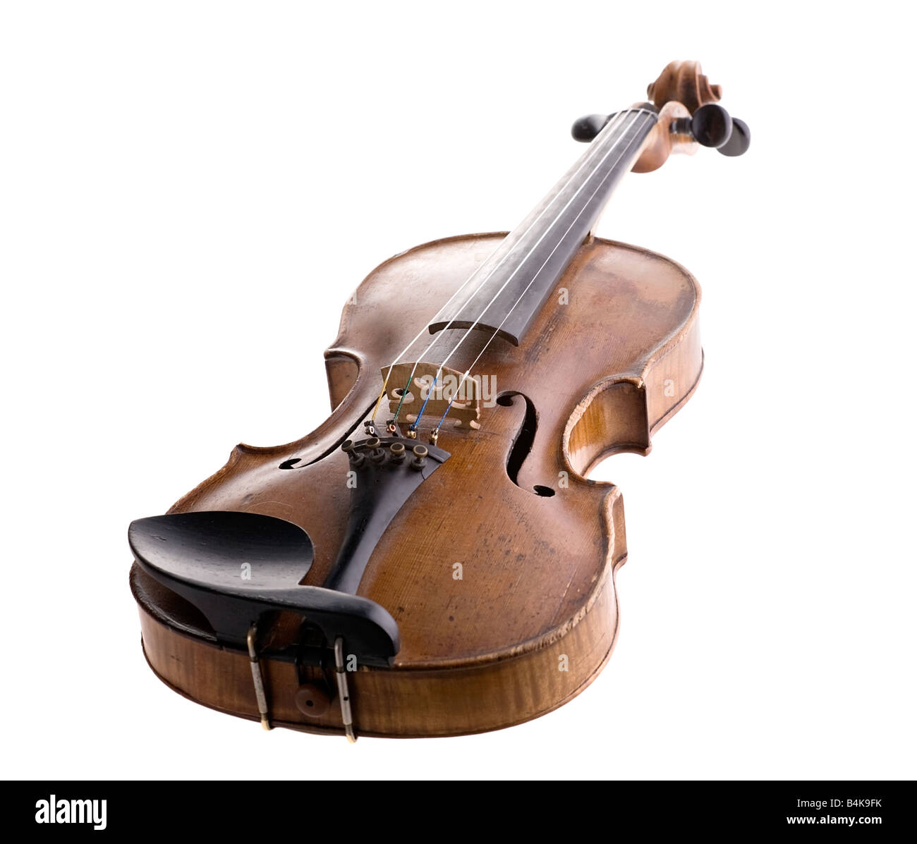 Ancien violon isolé sur fond blanc Banque D'Images