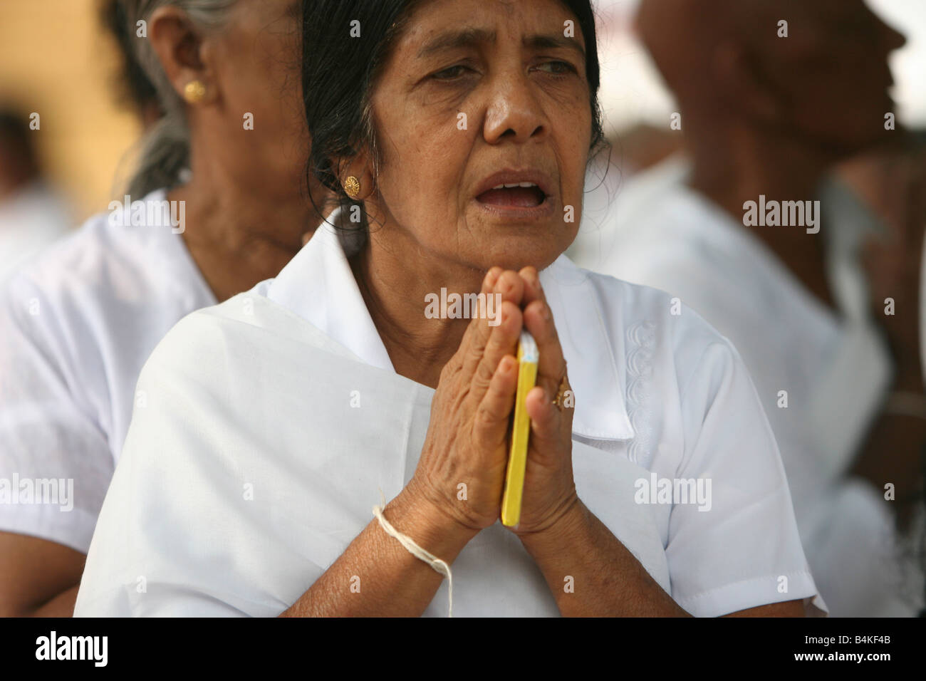 L'Inde consacrer femme à prier Banque D'Images