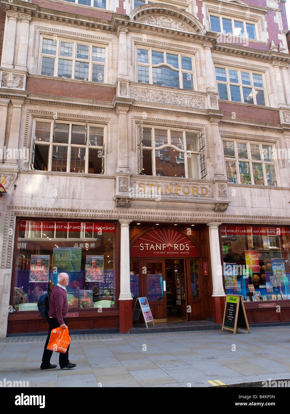 Stanfords la carte de voyage et de livres Long Acre Covent Garden Londres WC2E Banque D'Images