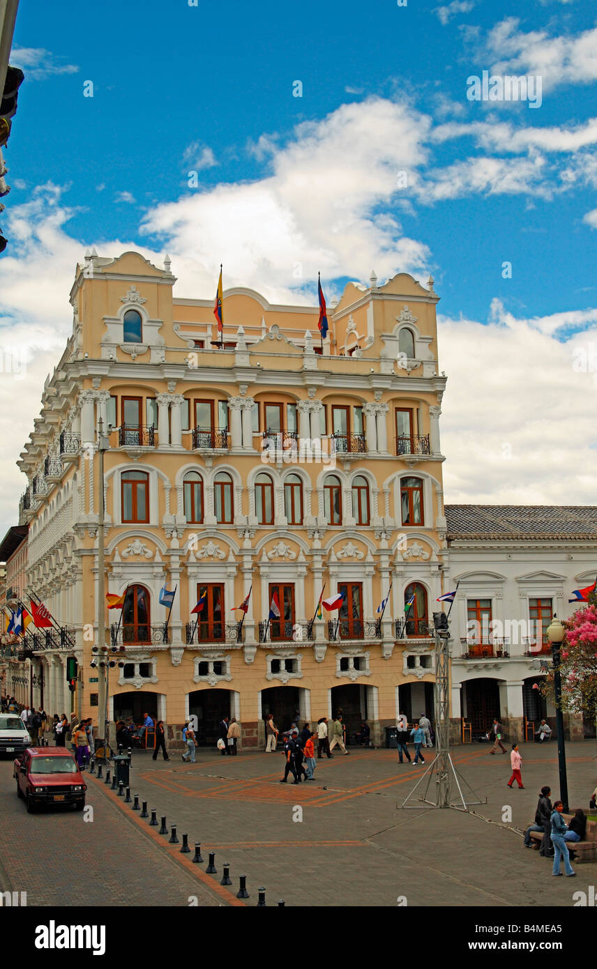 Palacio Arzobispal (palais de l'archevêque), Plaza de la Independencia, Quito, Équateur Banque D'Images