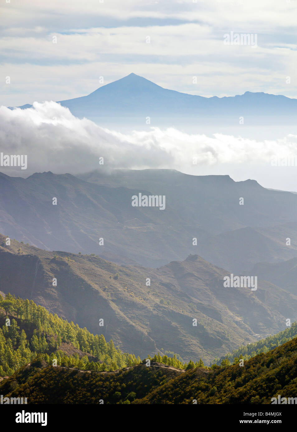 Vue éloignée sur le mont Teide, Tenerife, Espagne, Parc National de Garajonay, La Gomera Banque D'Images