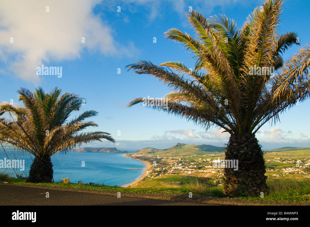 Vue depuis Partela sur l'île voisine de Porto Santo à Madère Banque D'Images