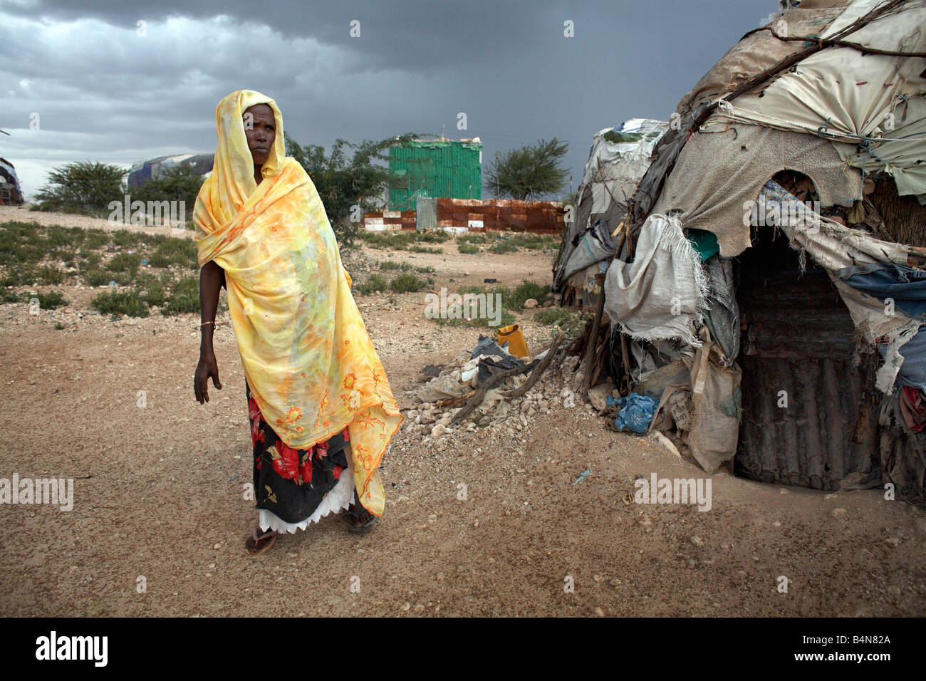 Femme à un camp de personnes déplacées à Hargeisa, Somaliland, en Somalie Banque D'Images