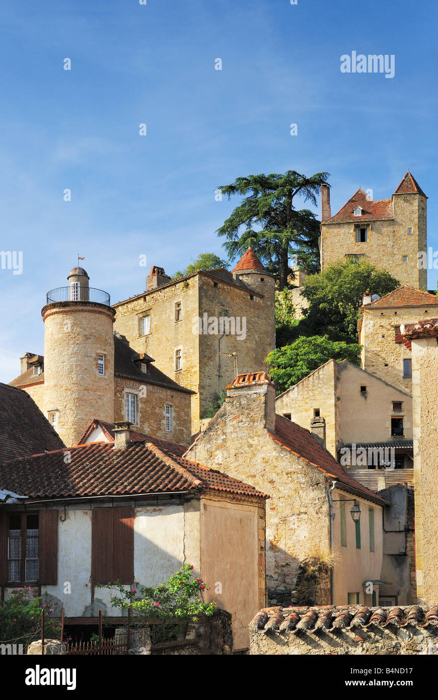 Détail des bâtiments de Puy l'Evêque sur la rivière Lot, Midi Pyrénées, France Banque D'Images