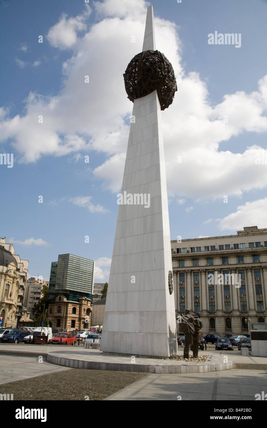 Bucarest Roumanie UE La Révolution Monument à la place de la révolution est le mémorial pour ceux qui ont été tués dans la lutte pour vaincre le communisme 1989 Banque D'Images