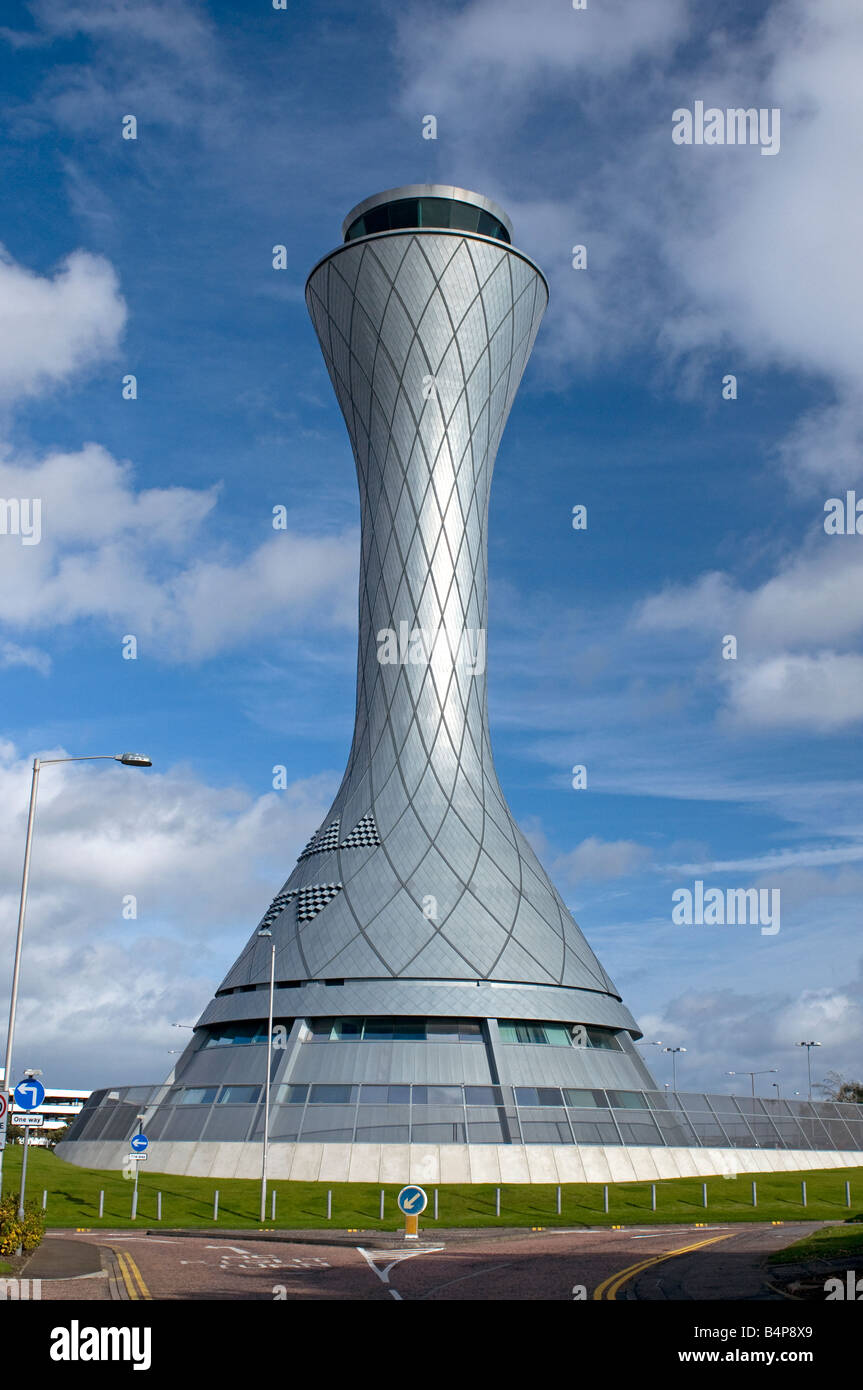 REID l'emblématique de l'architecture de la tour de contrôle de l'aéroport à la croissance la plus rapide du Royaume-Uni à Edimbourg en Ecosse Banque D'Images