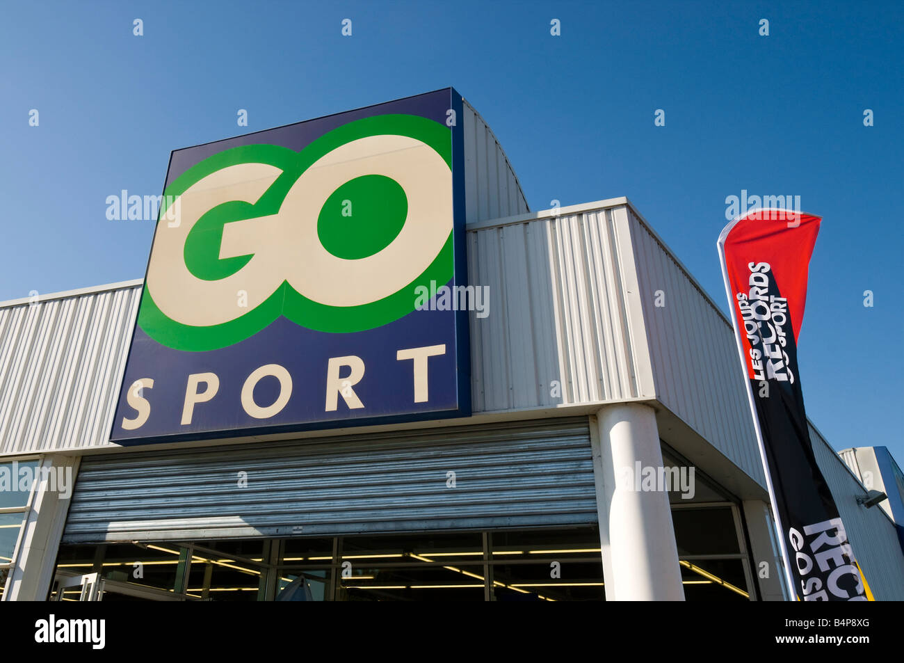 Magasin de sport france Banque de photographies et d'images à haute  résolution - Alamy