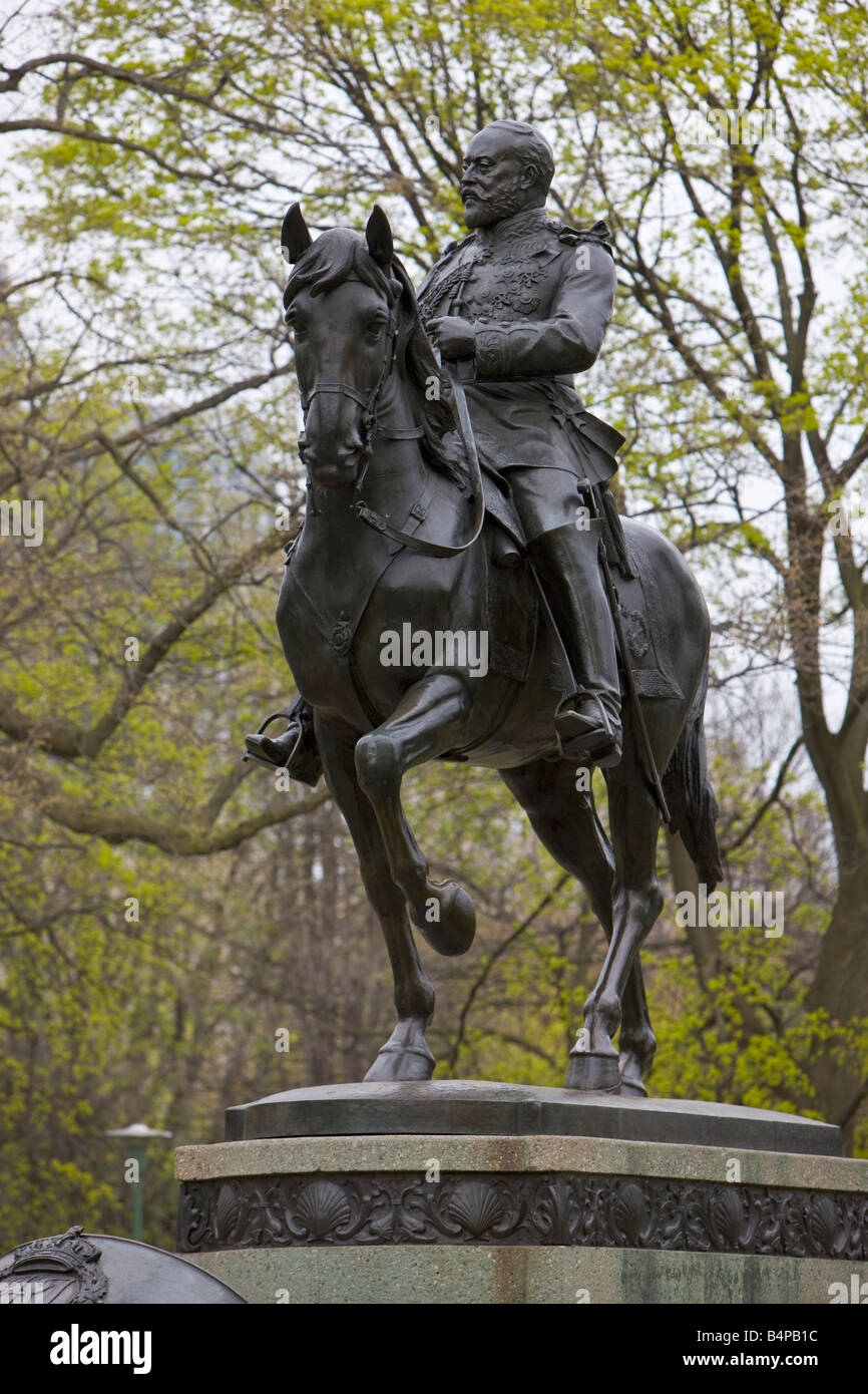 Statue équestre du roi Édouard VII à Queen's Park, le centre-ville de Toronto, Ontario, Canada. Banque D'Images