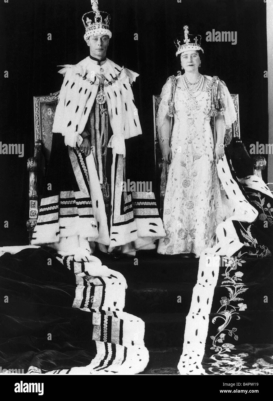 Le roi George VI et la Reine à Coronation Robes Août 1937 Banque D'Images