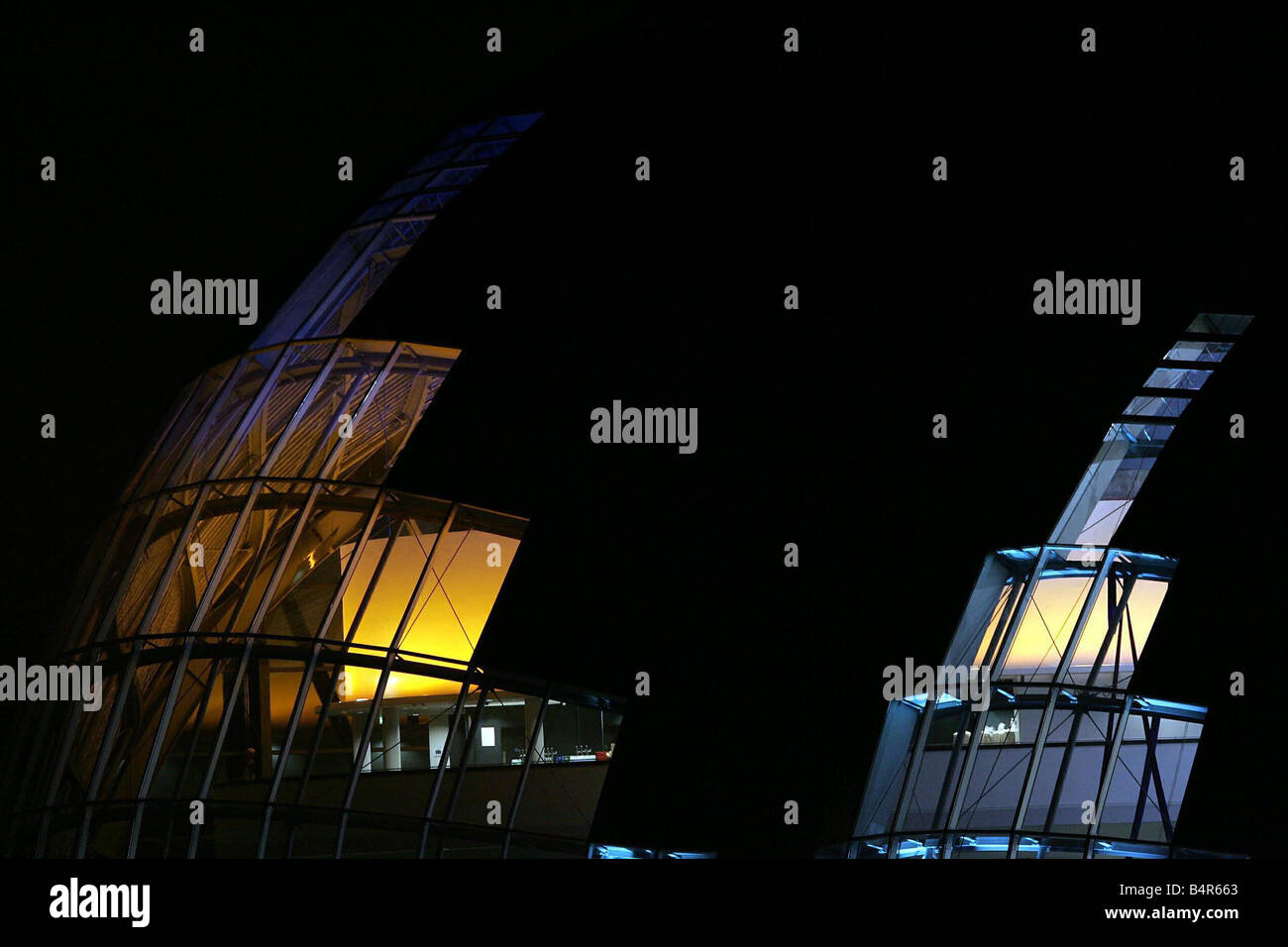 Le Sage Gateshead Music Center de nuit 16 12 04 Banque D'Images Le Sage Gateshead Music Center de nuit 16 12 04 Banque D'Images