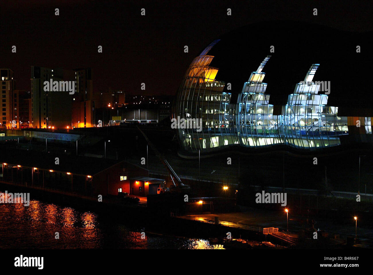 Le Sage Gateshead Music Center de nuit 16 12 04 Banque D'Images Le Sage Gateshead Music Center de nuit 16 12 04 Banque D'Images