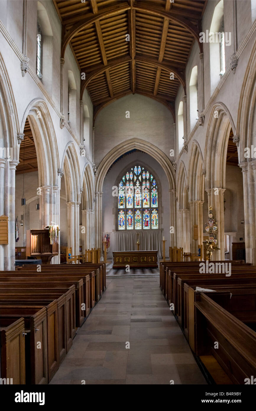 Intérieur de l'église de St Giles Cripplegate sans dans la ville de London Barbican GO UK Banque D'Images