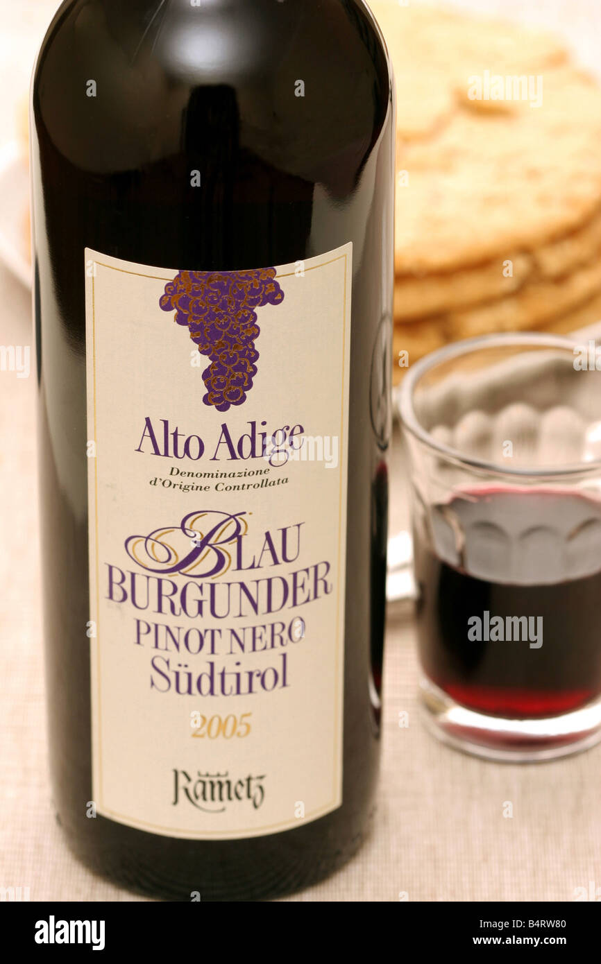 Blau Burgunder Vin Rouge Pinot Nero-Adige Trentin-Haut-Adige Italie Banque D'Images
