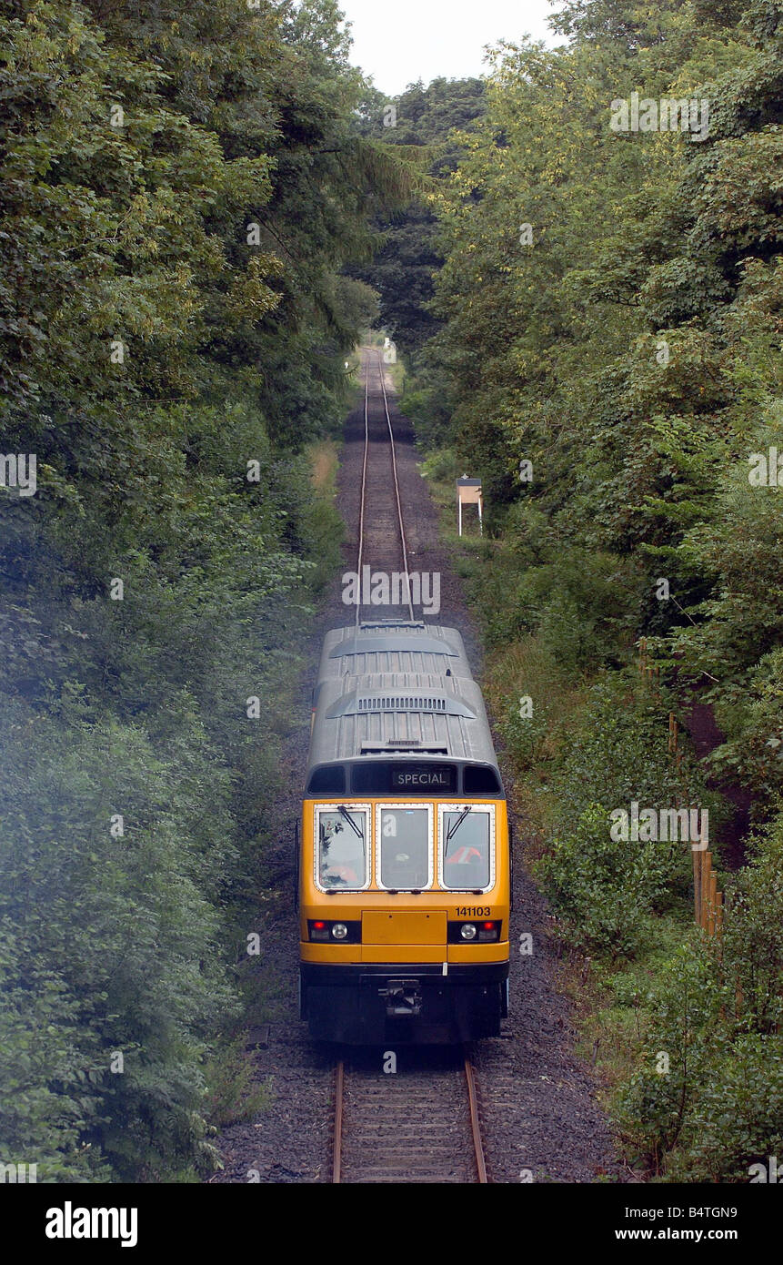 Le premier train sur la réouverture de Weardale railway s'avancent vers Stanhope Banque D'Images