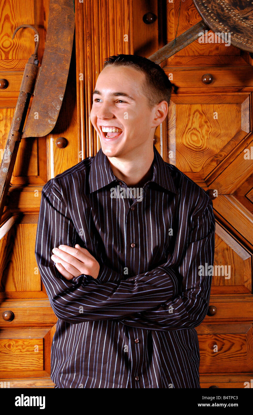 Martin Compston acteur 2003 Martin Compston sur place au monarque de la Glen situé dans les highlands Banque D'Images