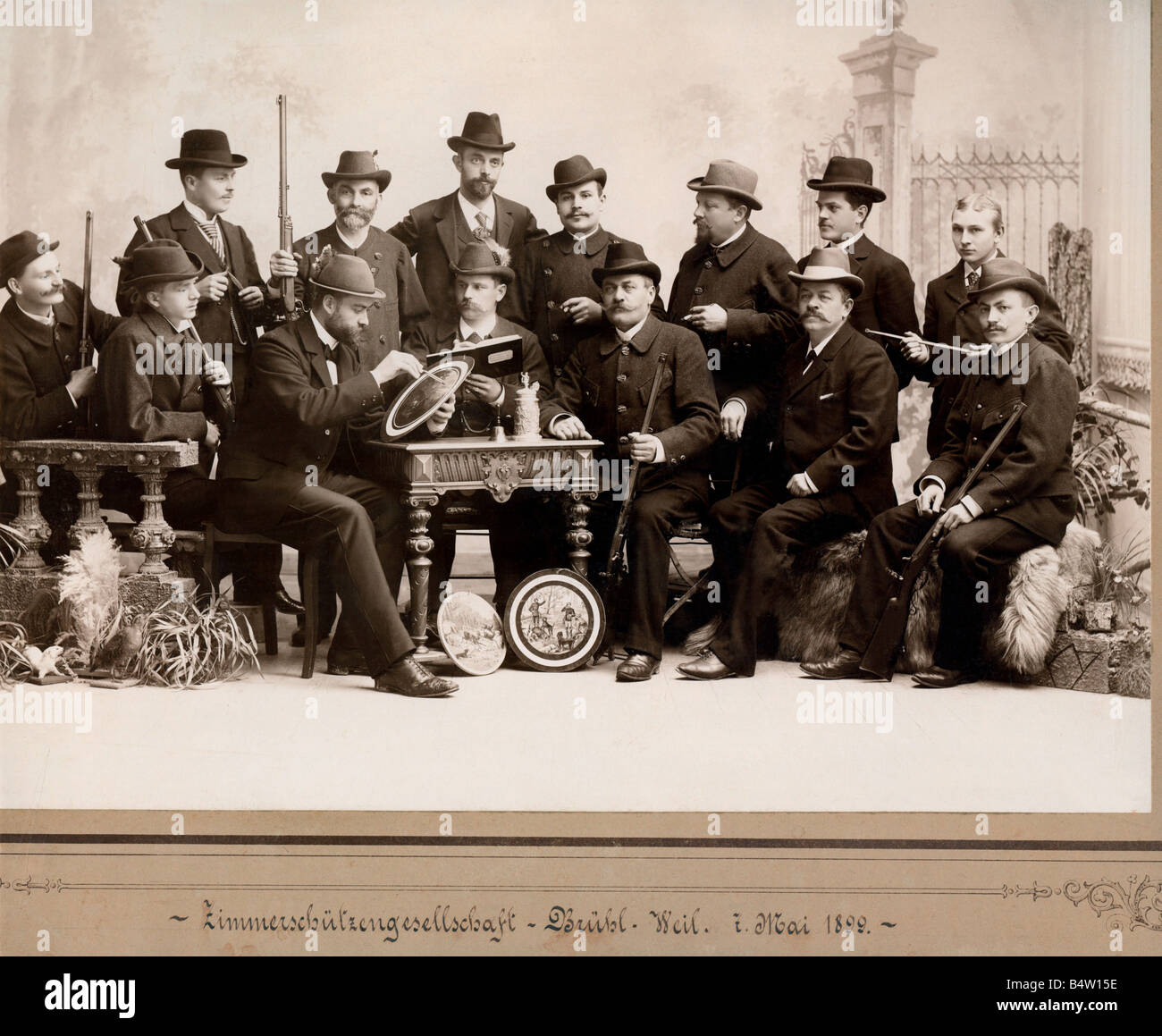 Personnes, hommes, photo de groupe, club de tir Brühl - Weil, photographie de Gustav Scheerer, Esslingen, 7.5.1899, Banque D'Images