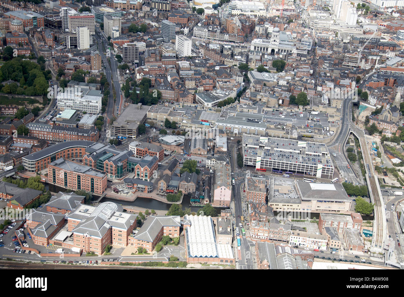 Vue aérienne au nord-ouest du centre-ville de Nottingham ville immeubles appartements Carrington Street Maid Marian Way NG1 NG2 Engla Banque D'Images