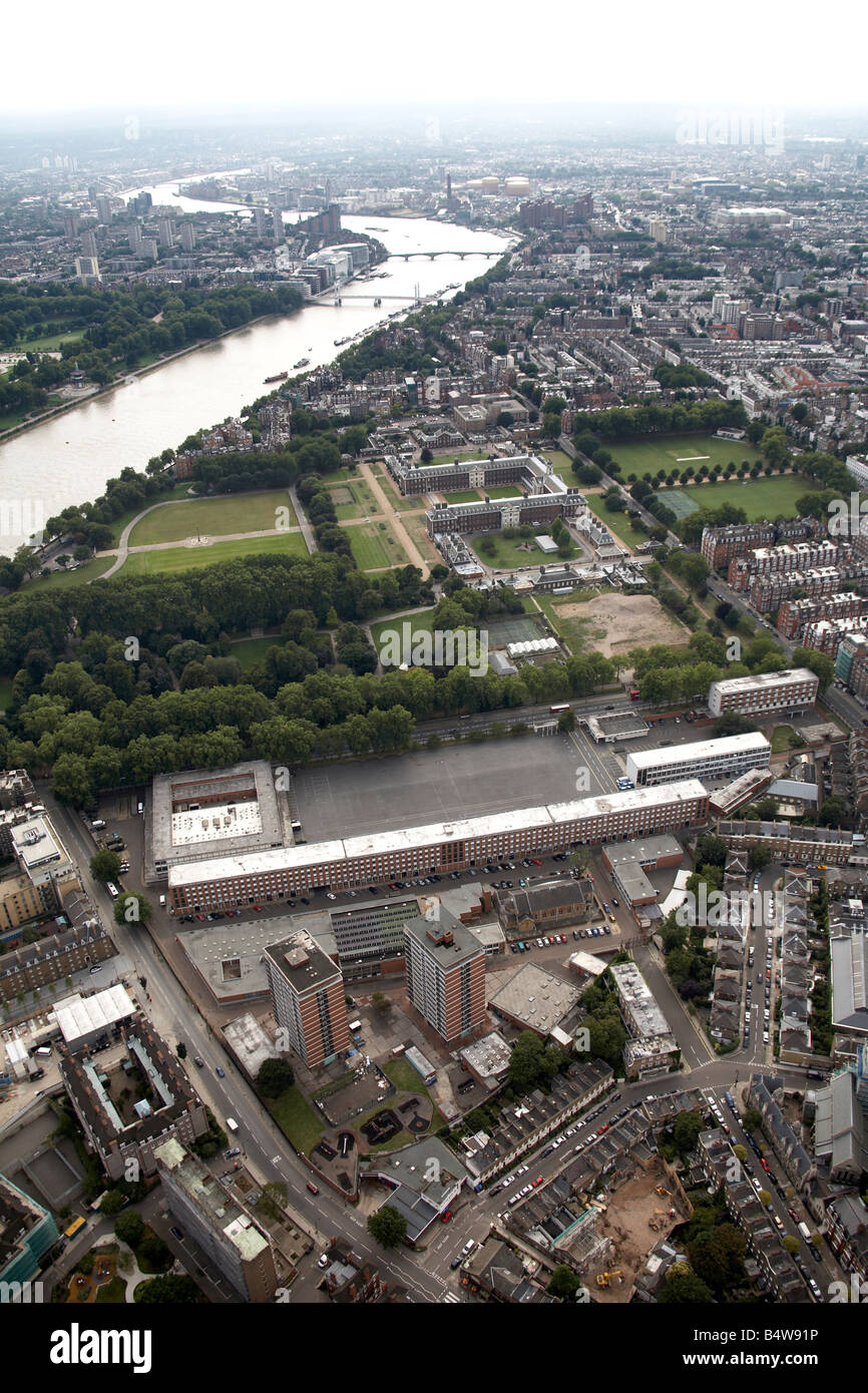 Vue aérienne au sud-ouest de Chelsea Barracks Ranelagh Gardens Royal Chelsea Hospital Tamise Londres SW1 SW3 England UK Banque D'Images
