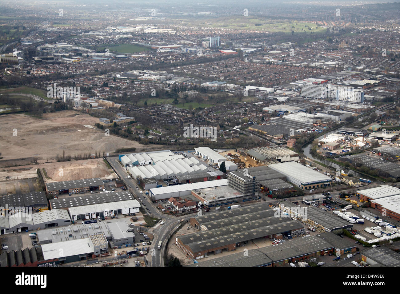 Vue aérienne au nord-ouest de zones industrielles et zones de fabrication entreprise Avenue Whitby Abbey Road Park Royal London NW10 UK Banque D'Images