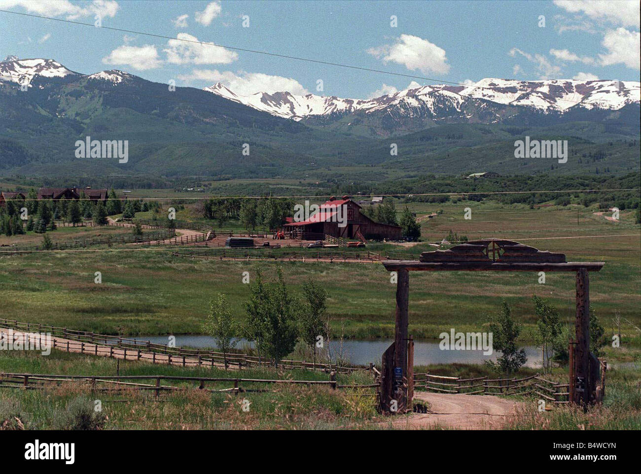 Hawns Goldie ranch à Aspen Colorado où la princesse Diana est un séjour avec fils le prince William et le prince Harry Les deux garçons s'est livré à une circonscription od quad ils conduisaient les vélos illégalement, sans un permis de conduire et sur la voie publique pour lequel ils ont été des Image la princesse Diana Princesse de Galles ferme Ranch USA Rocheuses Rockie Rural Paysage Juillet 1995 Années 1990 Mirrorpix Banque D'Images