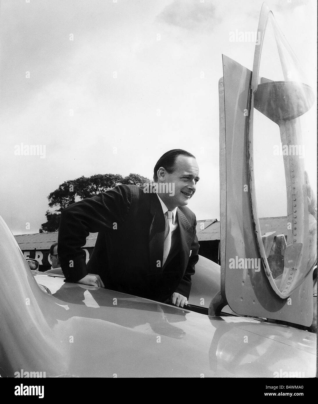 Donald Campbell World land speed record de l'eau et sortir de l'OISEAU BLEU Banque D'Images