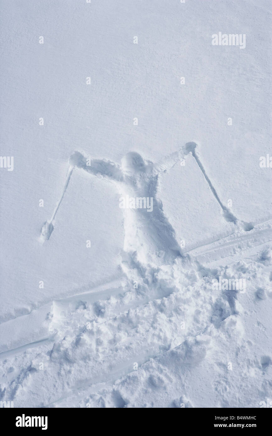 Les skieurs contours dans la neige Banque D'Images