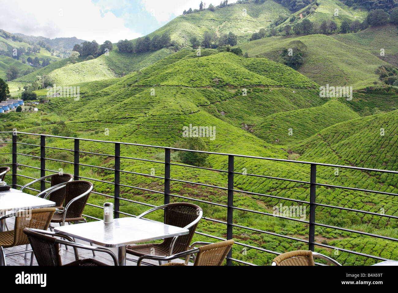 Restaurant avec belle vue dans une plantation de thé en Cameron Highlands, Malaisie. Banque D'Images