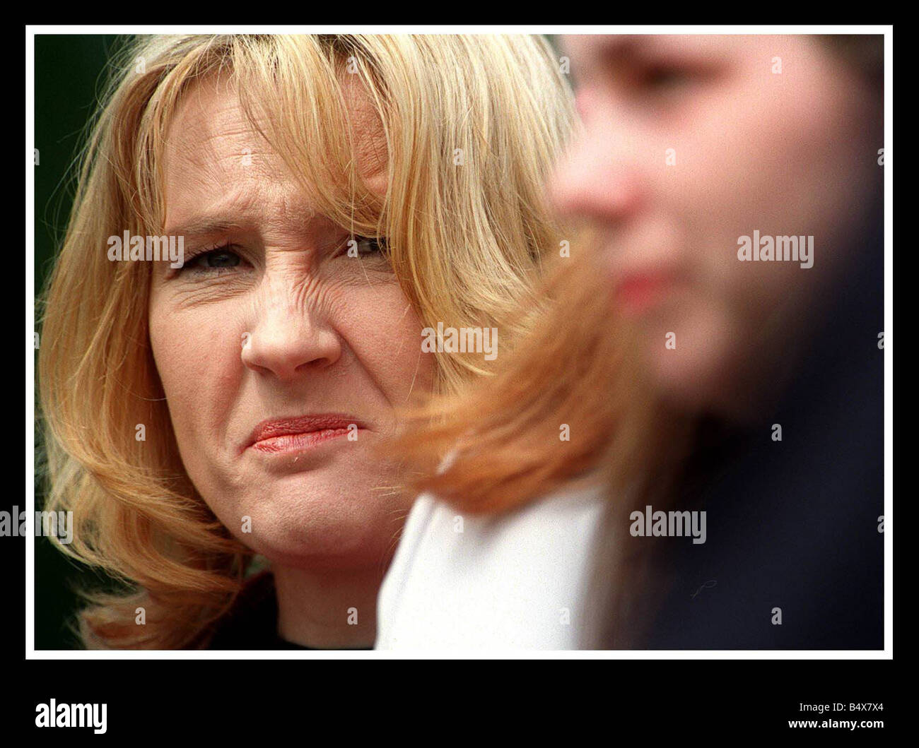 JK Rowling auteur des livres de Harry Potter Juillet 2000 à Holyrood Palace pour le duc d'Édimbourg Banque D'Images