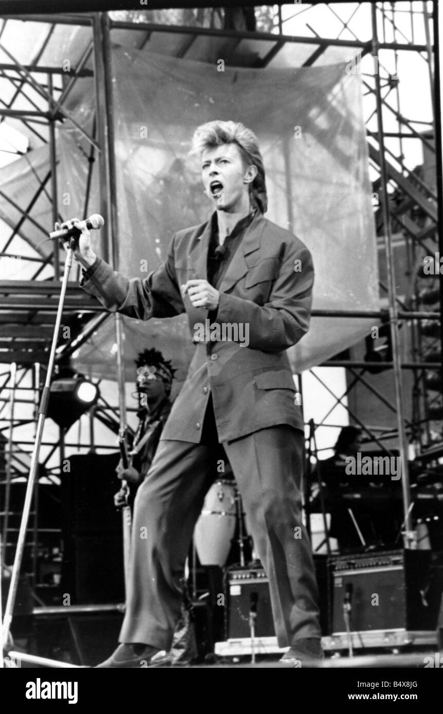 La musique pop photo David Bowie en concert à Cardiff Arms Park durant son Glass Spider Tour 21 Juin 1987 Banque D'Images