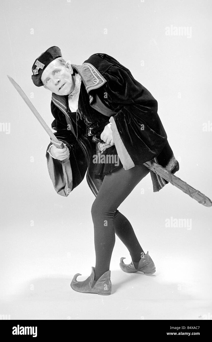 Comédien acteur Norman La sagesse en costume Shakespearen , vue ici comme Richard III Juillet 1976 Banque D'Images