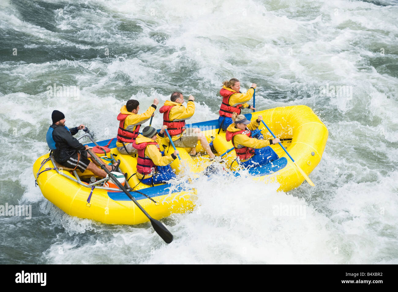 Le rafting en groupe Banque D'Images