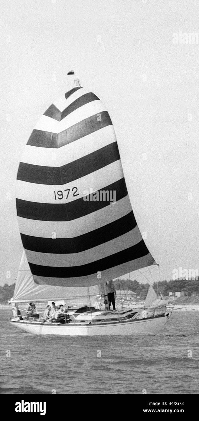 Yachting à Cowes Aug 1964 pas de voile 1972 Daiquiri est administré par J G Edmiston Banque D'Images