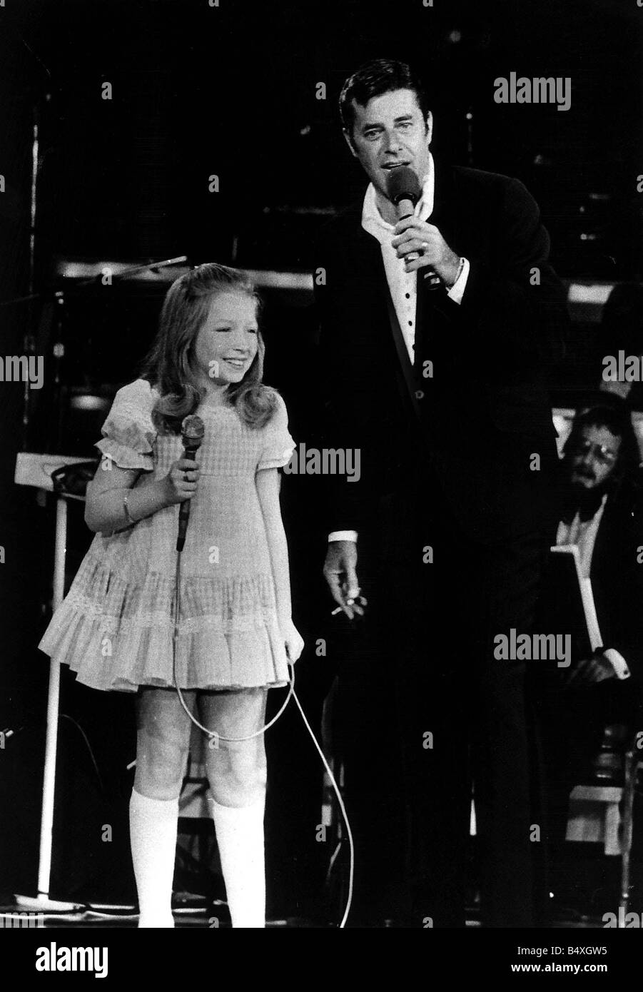 Lena Zavaroni Chanteuse Pop avec la chanteuse américaine Jerry Lewis Banque D'Images