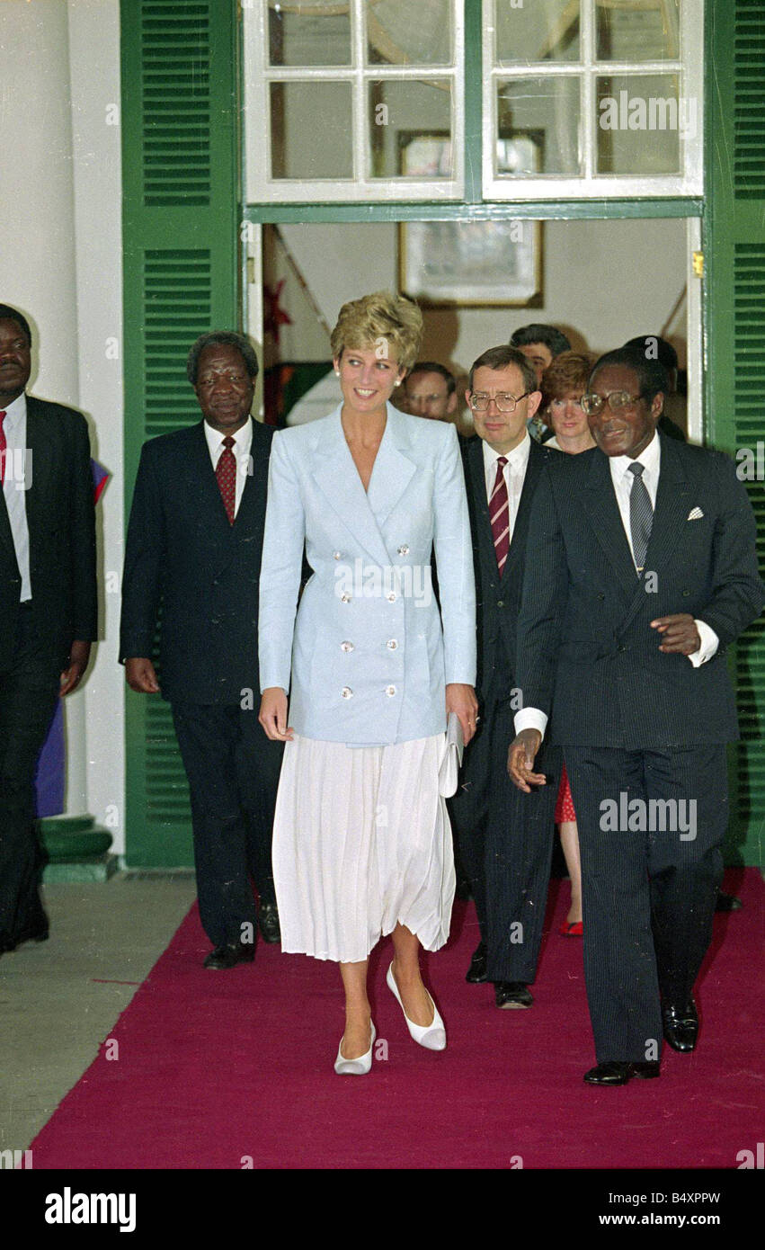 La princesse Diana visite outre-mer Zimbabwe 1993 1907 1993 Banque D'Images