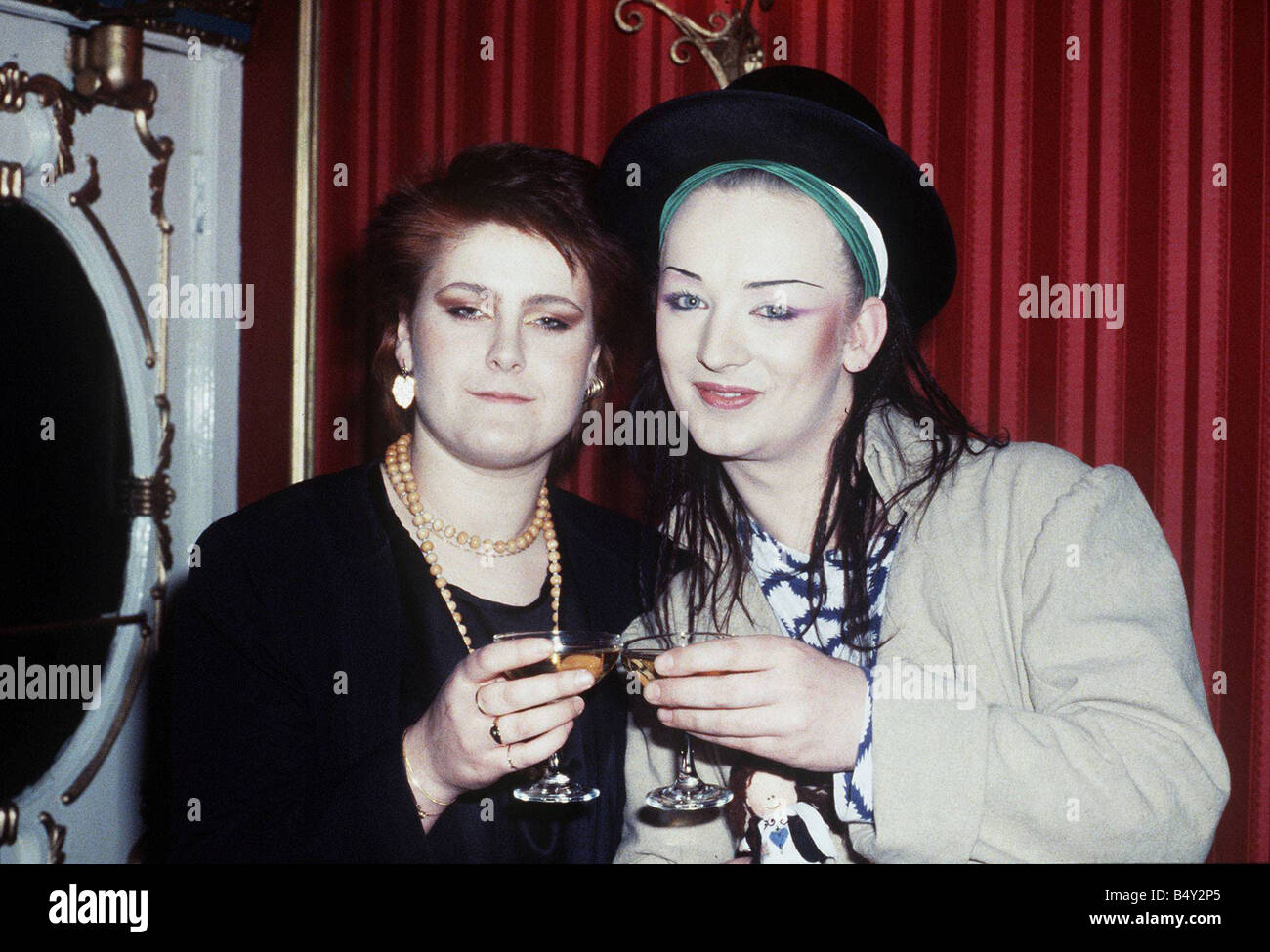 Boy George Chanteuse Pop de la Culture Club avec Alison Moyet de Yazoo à la Rock et Pop Awards en 1983 Banque D'Images